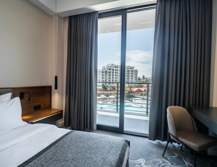 Стандарт 2-местный 1-комнатный с/б вид на бассейн - Отель Riviera Hotel / Ривьера Сухум